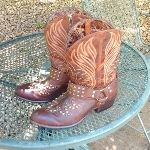 EUC Ariat Western zip up short boots size 9.5